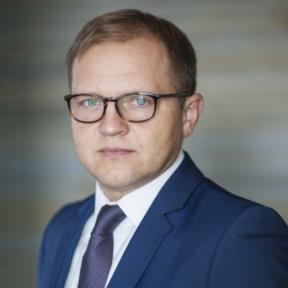 PIOTR GROMNIAK