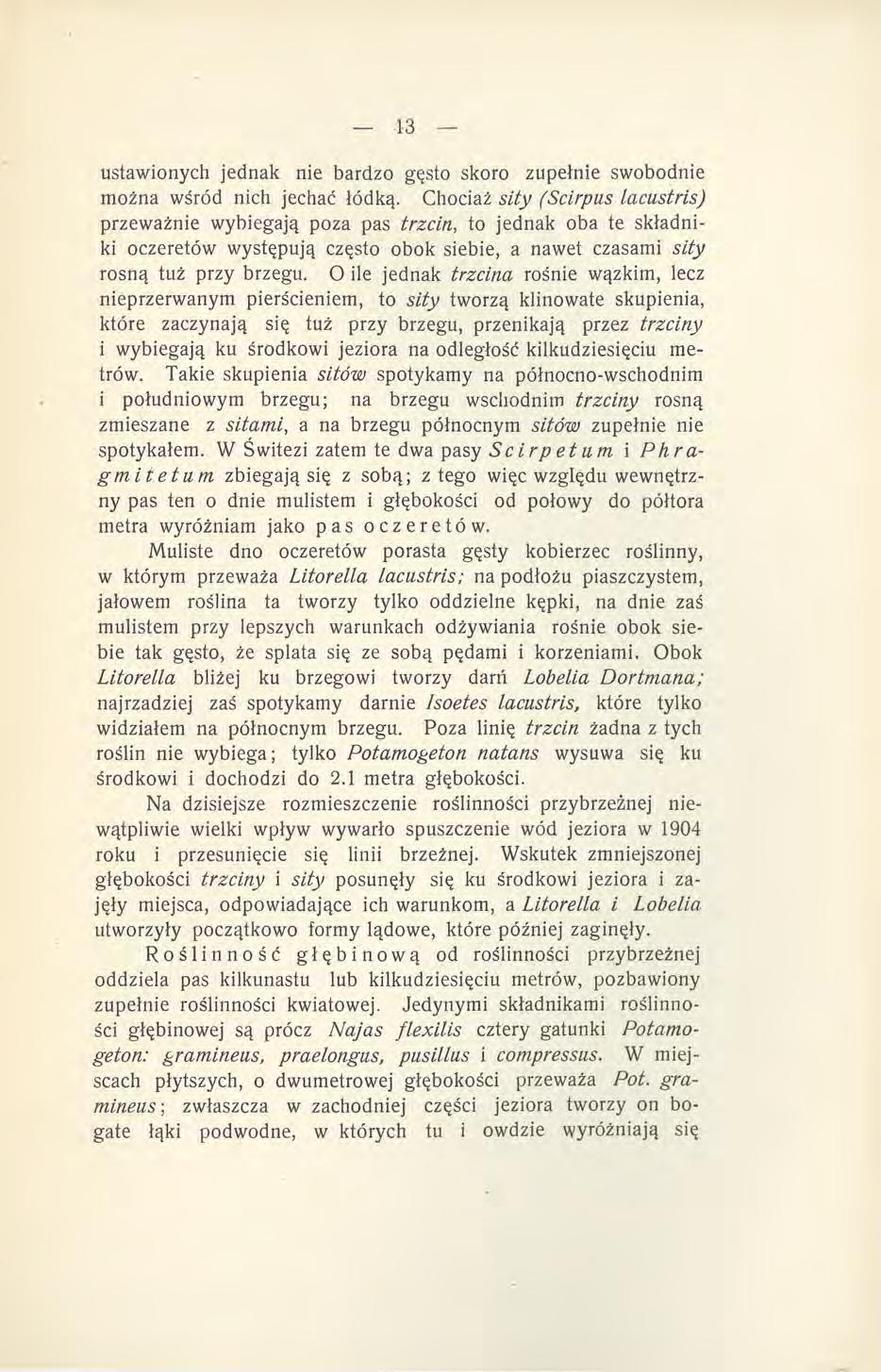 ustawionych jednak nie bardzo gęsto skoro zupełnie swobodnie można wśród nich jechać łódką.