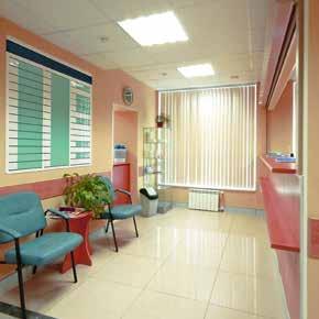 pokój wypoczywających w sanatorium gabinet lekarski i gabinet zabiegowy pokój lekarski i pokój pielęgniarek korytarz pokój