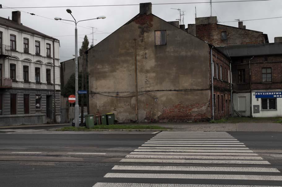 017 HISTORIA NA MURZE TRAMWAJEM PRZEZ PABIANICE Mural nawiązujący swoją tematyką do historii miasta, pozwoli ożywić jedno z takich miejsc.