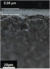 Kinetyka wzrostu warstwy azotowanej, jak również skład fazowy warstwy azotków żelaza zależą od powierzchniowego stężenia azotu.