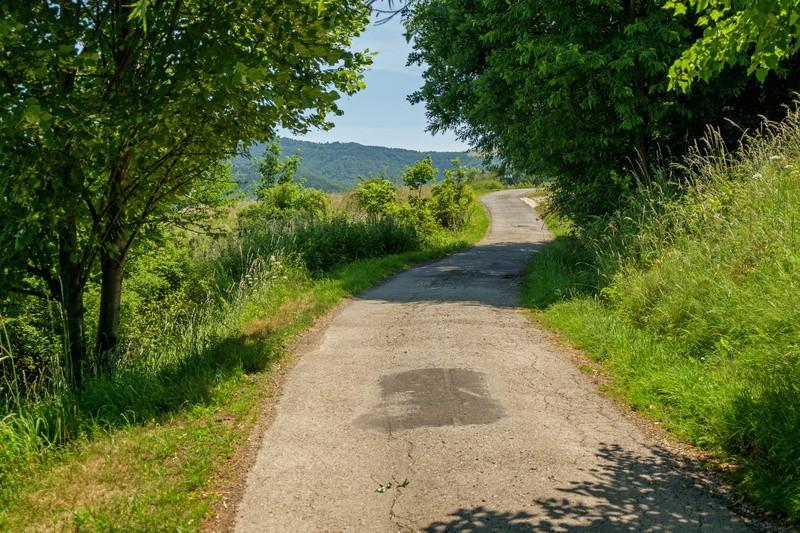 zdjęcia od lewej: widok na ościenne gminy z rejonu Osiedla na Wołku /.