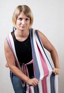 Grab the other shoulder strap and put it over your shoulder.