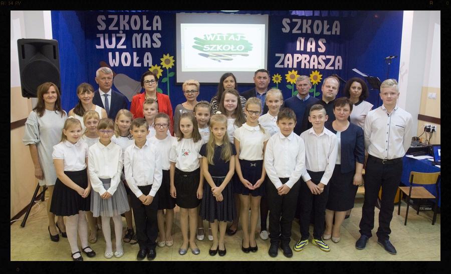 Ewy Nowak i Anety Stasiak przygotowali z tej okazji program artystyczny, który