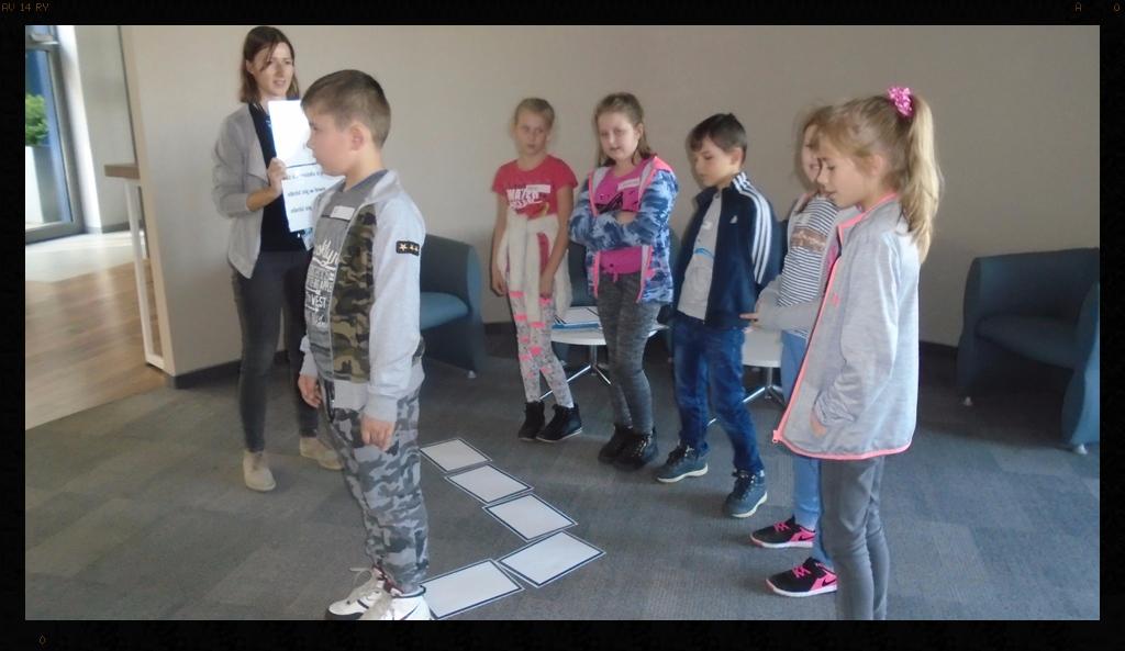 służb bezpieczeństwa. Dzieci uczestniczyły tam w warsztatach programowania, które wzbudziły ich duże zainteresowanie.