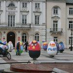 Jedni rodzinnie i grupowo, inni fotografowali jajka te, które najbardziej przypadły