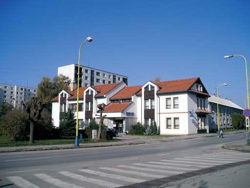 STROPKOV Najstarsze informacje o Stropkowie pochodzą z roku 1404 i 1408 i pokazują Stropków jako małe miasto i centrum feudalnej kasztelani. Już w XIV.