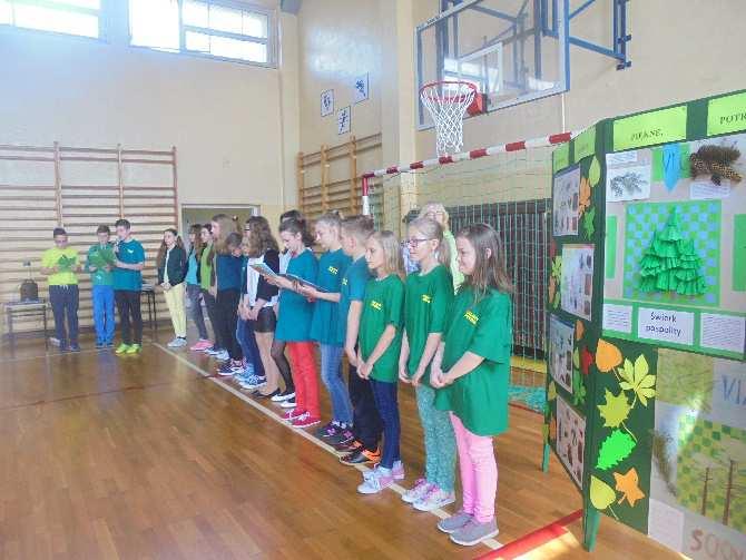 Spośród wszystkich uczniów, którzy zaangażowali się w prace na rzecz ekologii wybrano 45 EKOUCZNIÓW.