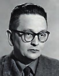 Promotorem jego pracy doktorskiej, obronionej w 1947 r., był prof. J. Groszkowski. W latach 1952-1954 oraz 1959-1961 pełnił funkcję prorektora ds. nauki. W 1962 r. uzyskał tytuł profesora zwyczajnego.