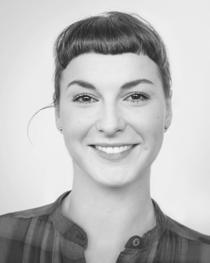 MARTA WOŁOWIEC AGATA MOLĄG MONIKA ŚWIECA Grupa Wokół Centrum to kolektyw