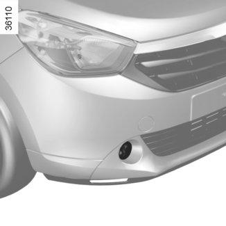 ŚWIATŁA PRZECIWMGIELNE: wymiana żarówek Dodatkowe reflektory Aby wyposażyć samochód w reflektory przeciwmgielne, należy skontaktować się z Autoryzowanym Partnerem marki.