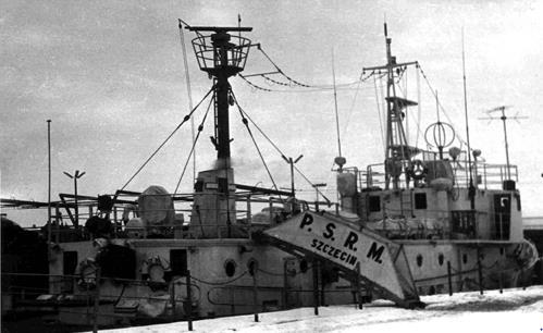 Historia Państwowej Szkoły Rybołówstwa Morskiego w Szczecinie. Statek m/s AZYMUT to seryjny lugrotrawler typu B-11 ex.