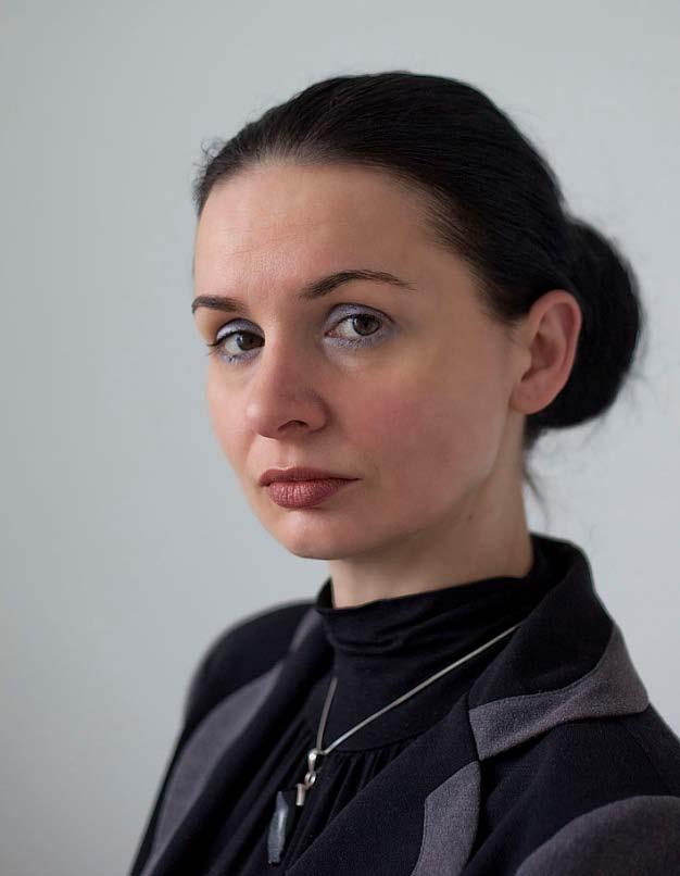 dr Izabela ŚCIBIORSKA-KOWALCZYK Ekonomia kultury analiza sektora kultury, przemysłów kreatywnych. Kapitał kultury jako czynnik rozwoju i konkurencyjności przedsiębiorstwa.