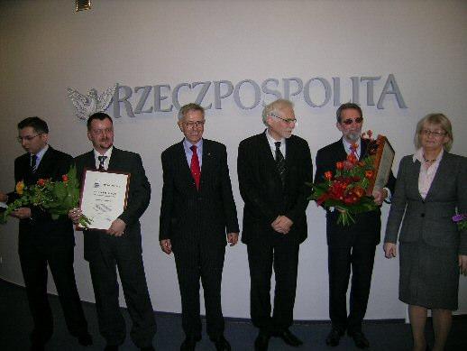 W skład kapituły Konkursu weszli ponadto sędzia w stanie spoczynku Szczepan Styranowski z Olsztyna - laureat pierwszej edycji Konkursu oraz sędzia w stanie spoczynku Wiesława Mroczek z Głogowa -