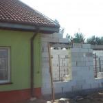 8. Archiwum 10, 84 m ² regał metalowy z odkrytymi pólkami, szafa metalowa, karnisz + firana gotowa na okno ( wymiary okna 1,50 m wysokość, 1,20 szerokość) Szlachetna Paczka już po raz czwarty w