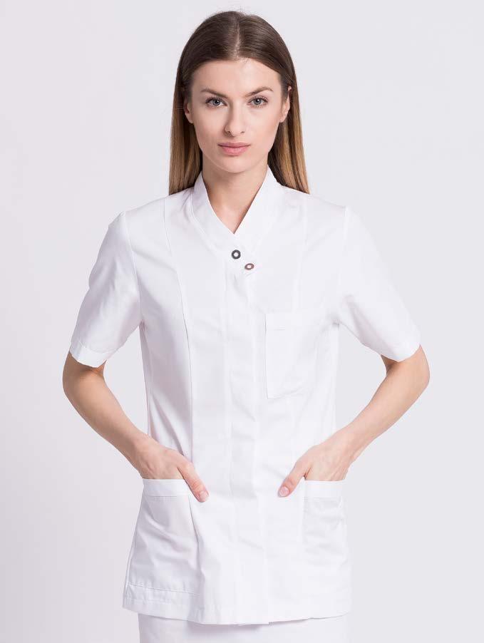 LINIA PREMIUM BLUZA DAMSKA BD24 kryte zapięcie charakterystyczny dekolt z ozdobnym zapięciem 2 naszywane kieszenie boczne, 1 kieszeń górna taliowanie podkreślające sylwetkę Elegancka bluza damska w