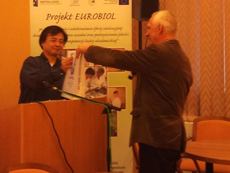Kazuhiko Imakawa Tematy wykładów cd.: 5. Use of DNA array to determine a series of gene families for success or failure of pregnancy, implantation and placental formation.