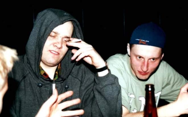 HIP-HOP.PL #16 - muzyka / wywiady 8 Nie mogliœmy siê troszkê dogadaæ. My poszliœmy z Tede w jedn¹ manieczkê, a Volciwo w drug¹ manieczkê. Tede: Ale podobno znalaz³ nowy werbel (gromki œmiech).