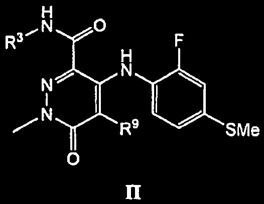 [0064] Dalej ujawnione w niniejszym opisie są związki obejmujące tautomery, oddzielone enancjomery, diastereomery, solwaty, i ich farmaceutycznie dopuszczalne sole, określone Wzorem IA: [0065] gdzie: