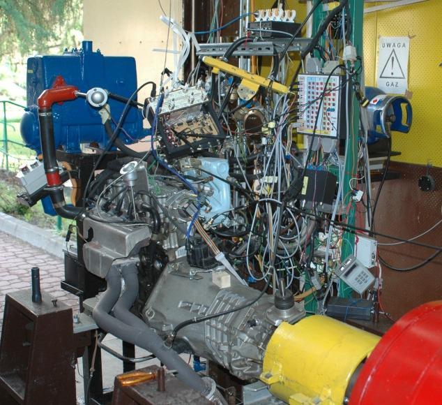 Fig. 2. Engine C20LE Holden. Rys. 2. Silnik C20LE Holden. Ciśnienie paliwa (biopaliwa i benzyny) w szynie wtryskowej mierzono za pomocą czujników ciśnienia Honeywall.