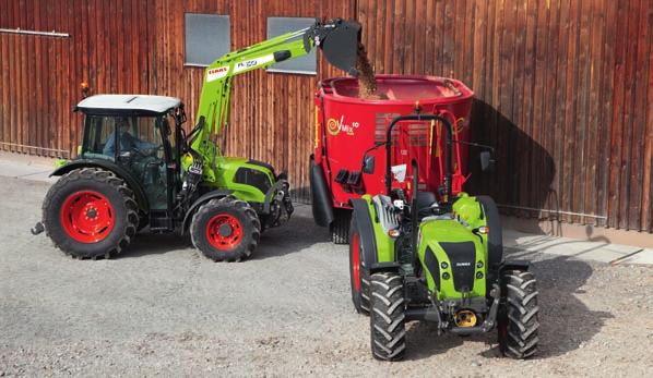 Opcjonalnie dostępne są trzy pompy hydrauliczne o maksymalnym, wspólnym wydatku 111 l/min. Układ kierowniczy, podnośnik i zespoły sterowania są zasilane oddzielnymi pompami.
