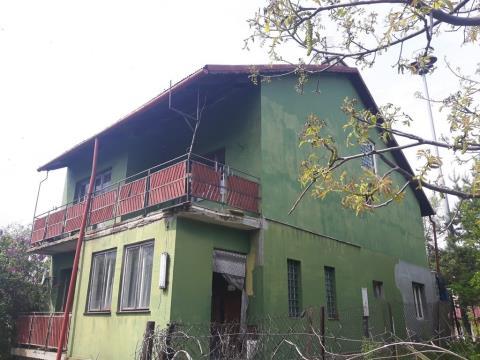 400 m 2 zabudowanej budynkiem mieszkalnym jednorodzinnym.
