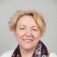 P R E L E G E N C I Elżbieta Gierczyńska, Customer Champion, Aviva Z w i ą z a n a z b r a n ż ą u b e z p i e c z e n i o w ą i f i r m ą A v i v a o d 1 8 l a t.