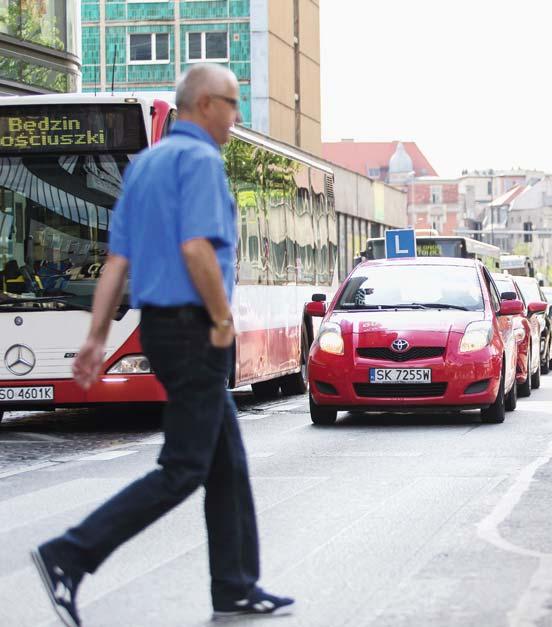 52 analizy i opinie do szkoły, nawet po uwzględnieniu dodatkowego ładunku będzie tańsze, aniżeli osobny 20 km wyjazd tylko w tym jednym celu.