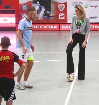 odbyły się 5 grudnia w hali widowiskowo-sportowej w Sośnicy. Najlepsze okazały się drużyny z Kłobucka, Lublina i Łodzi, a Dom Dziecka nr 3 zdobył tytuł Drużyny Fair Play.