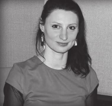 OFFOWA AKADEMIA FILMOWA Barbara Białowąs Reżyserka i scenarzystka filmowa. Ukończyła Wydział Radia i Telewizji na Uniwersytecie Śląskim w Katowicach na kierunku Reżyseria Filmowa.