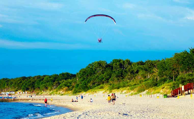 śródmieścia, jedynie 350 m od szerokiej, niezatłoczonej plaży.