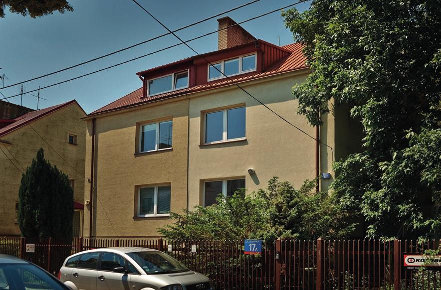 Skrzetuskiego 17A Warszawa, Mokotów WARSZAWA, Mokotów Czterokondygnacyjny budynek w zabudowie bliźniaczej (z poddaszem użytkowym), podpiwniczony, wzniesiony w 1970 roku o łącznej powierzchni ok.