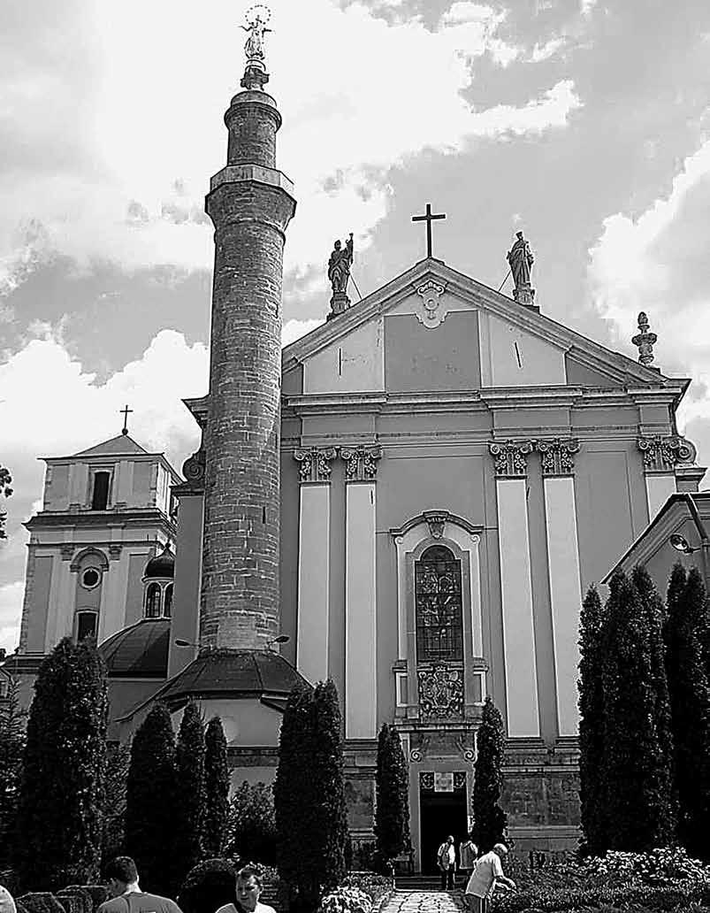 Il. 28. Kamieniec Podolski. Katedra rzymskokatolicka Kamieniec Podolski w czasach, gdy stanowił miasto królewskie w Rzeczypospolitej, nie był podzielony na dzielnice w sposób fizyczny (np.