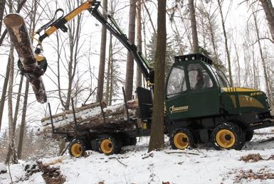 VYVÁŽECÍ SOUPRAVY DANE TECHNICZNE ENTRACON EF60 Moc maksymalna KM(kW) STEROWANIE HAMULCE OSIE/MOSTY Przód Tył UKŁAD HYDRAULICZNY Maksymalny wysięg (m) Mom. podnosz.