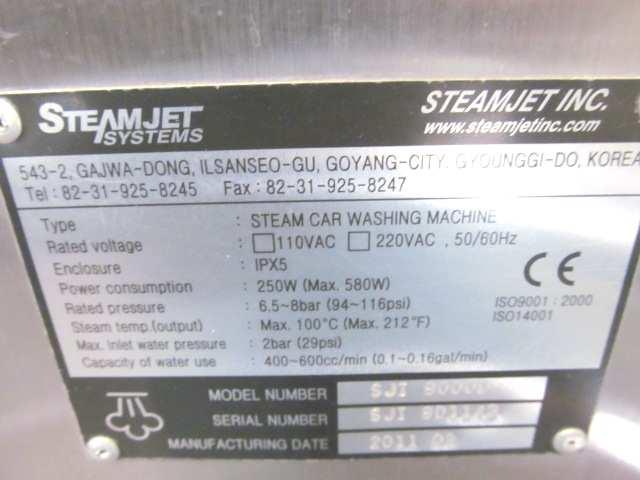 3.1.2. Przeznaczenie i opis. Fot. nr 3. Myjka parowa STEAM JET model SJI8000D Myjka parowa - spalinowa STEAM JET model SJI8000D moŝe być uŝywana zarówno w myjniach stacjonarnych jak i mobilnych.