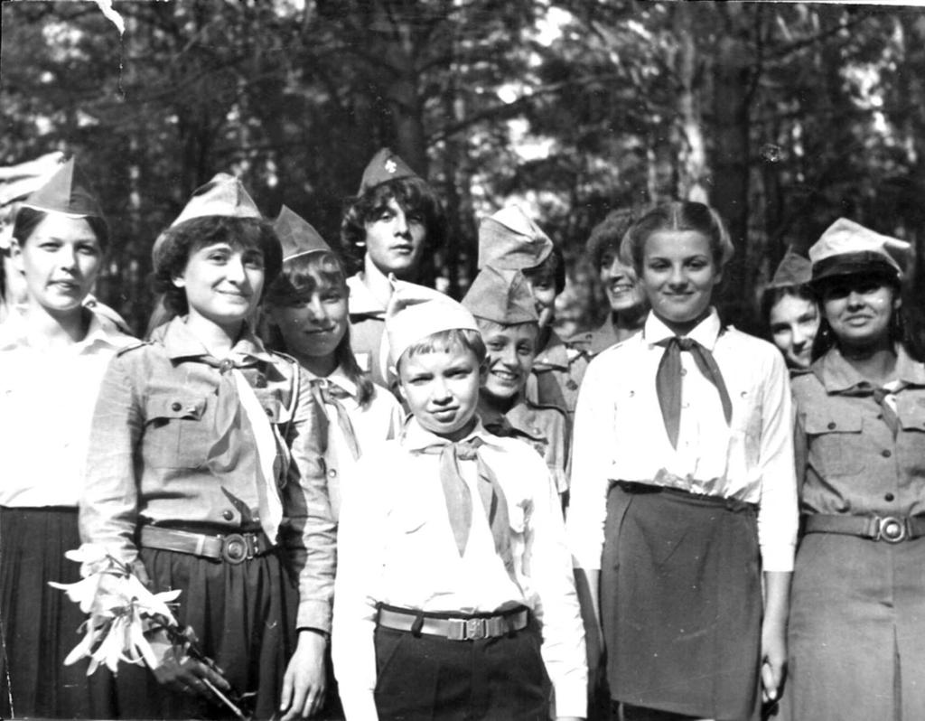 Swoje odczucia i wraŝenia wyraziły w serdecznych słowach wpisanych do kroniki Ośrodka: Bardzo podobały nam się Wasze piosenki i zabawy.