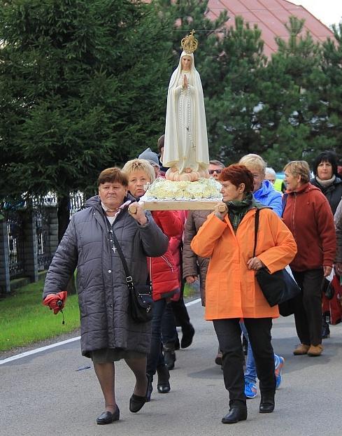 graniczny - gdzie w duchowej łączności z wszystkimi modlącymi się w ramach akcji Różaniec do granic w całej Polsce odmówiliśmy różaniec przeplatając poszczególne części pieśniami.
