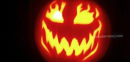 Dziennik Łódzki Numer 1 11/2017 Strona 6 Hallowen Zwyczaj związany z maskaradą, obchodzony w wielu krajach w wieczór 31 października.