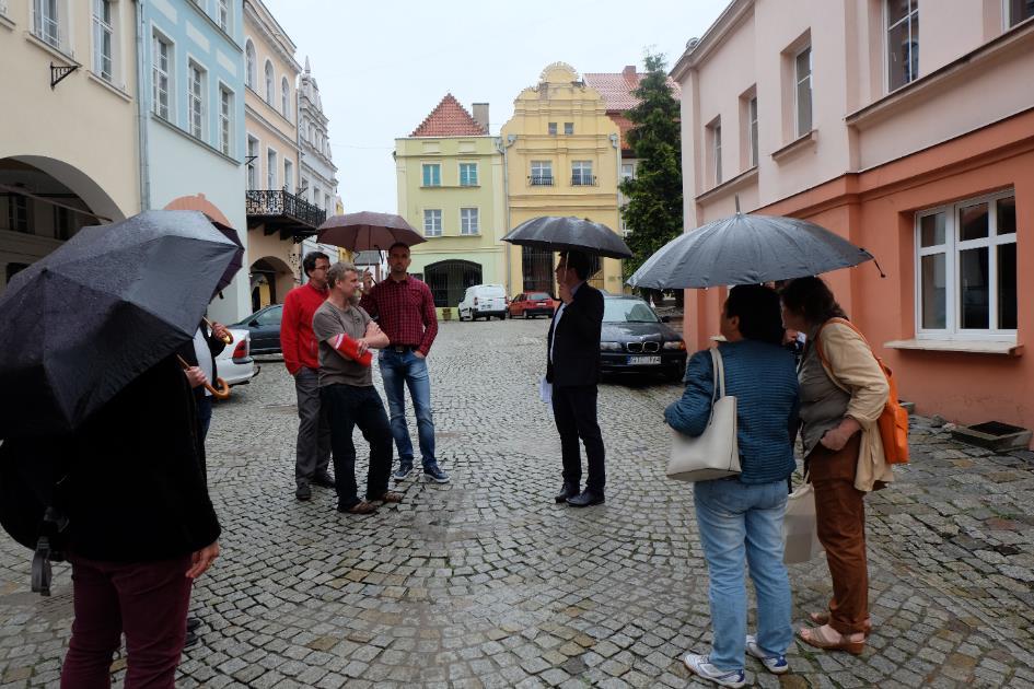 127 Formularz uwag Uwagi do projektu uchwały poddanego konsultacjom zgłaszać można było z wykorzystaniem przygotowanego formularza uwag.