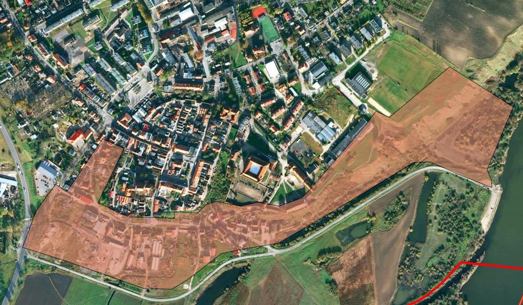 32 Charakterystyka Centralna część miasta położona na wschód do drogi krajowej nr 91. Obszar o zabudowie mieszkaniowej jednorodzinnej, bogaty w obiekty usługowe.