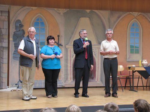 CZERWIEC 2010 roku wizyta młodzieży z Gimnazjum nr 3 w Ingelheim Inscenizację teatralną o Karolu Wielkim