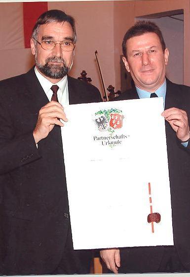 19 października 2002 roku parafowanie umowy