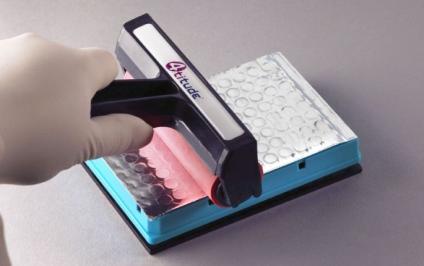 czyste do PCR, w  10-100 µl z filtrem, sterylne FS-0100 170 zł Końcówki z filtrem, 20-200 µl niska
