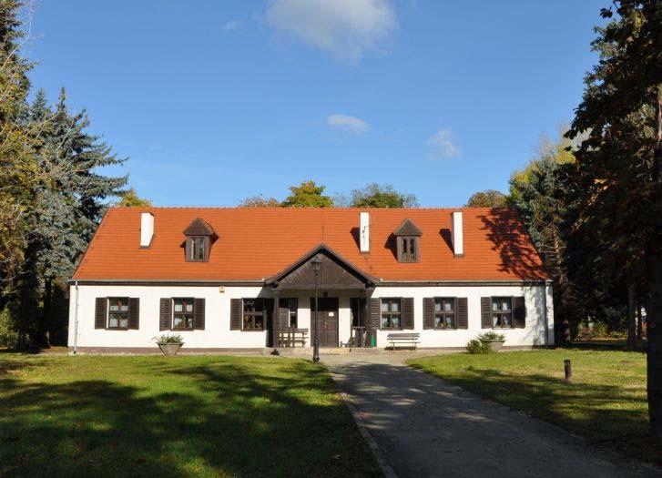 Rada Pedagogiczna na plenarnym posiedzeniu w dniu 31 sierpnia 1984 roku zaproponowała trzech kandydatów: Marią Dąbrowską, Mariana Rapackiego i Oskara Lange oraz postanowiła przeprowadzić plebiscyt