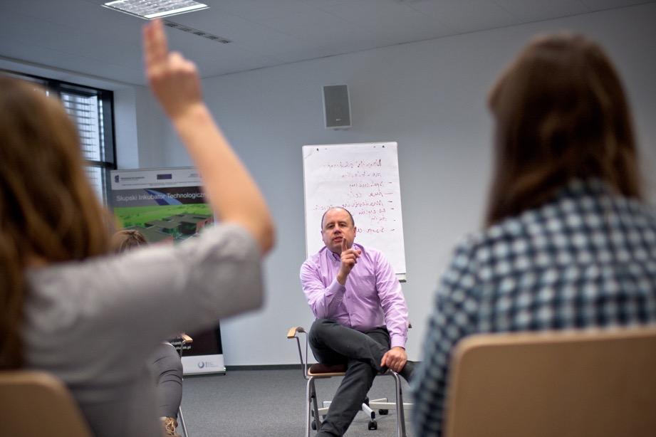 ORGANIZACJA PRACY W SZKOLE NOWEJ GENERACJI CZTERY FILARY PRACY SZKOŁY NOWEJ GENERACJI 1.