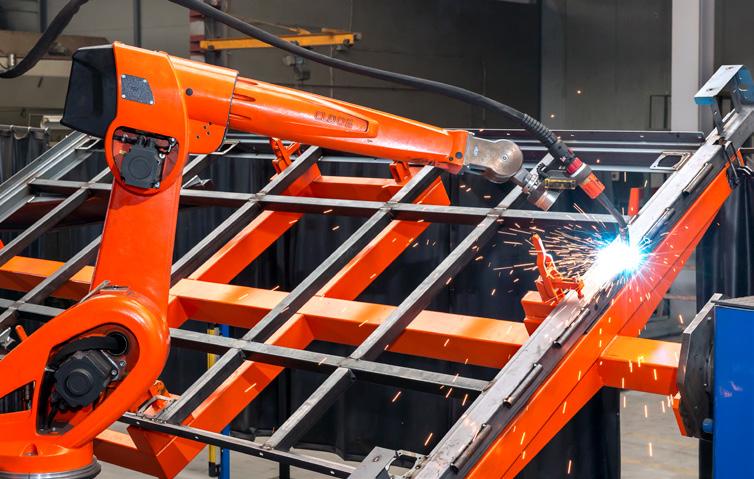 O MARCE LORRIES Bazując na wieloletnim doświadczeniu w branży metalowej, firma STALKO z Radomia stała się pomysłodawcą i właścicielem marki doskonałych przyczep samochodowych - Lorries.