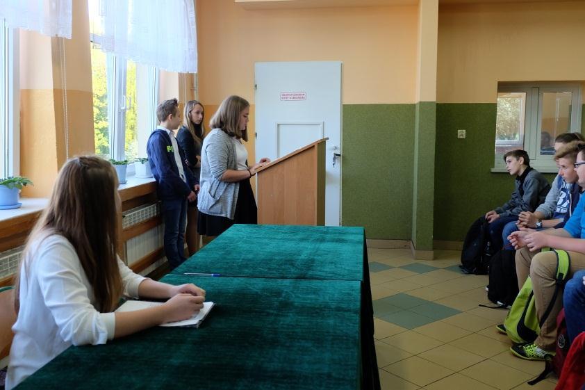 Gazetka Gimnazjum Świętego Wojciecha w Makowie - 7 - Dnia 27 września w naszej szkole odbyły się debaty projektu,,samorządy mają głos''.