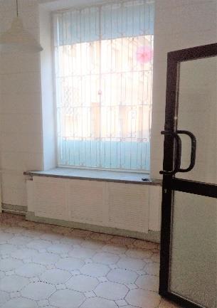 poz. 7 ul. Marszałkowska 7 pow. 25,40 m 2 Zdjęcia lokalu Przydatne adresy/telefony 1. Administracja Domów Komunalnych nr 2, ul.