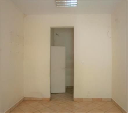waw.pl sekretariat ADK-6: tel. 22 53-75-100 administrator (obejrzenie lokalu): tel. 22 53-75-117 inspektor nadzoru ds. budowlanych: tel.
