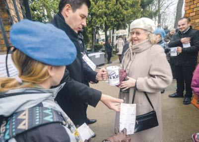 Znicze pojawiły się na grobach, którzy za cenę swojej i naszej wolności fot. K.S. zapłacili cenę najwyższą, i na opuszczonych mogiłach. Wspominaliśmy naszych krajan, współtwórców masowej wyobraźni.
